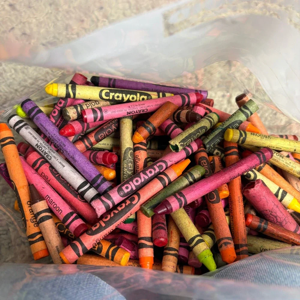 Vintage Crayola Crayon Lot Binney & Smith 1lb 12oz Mixed Colors Made in USA